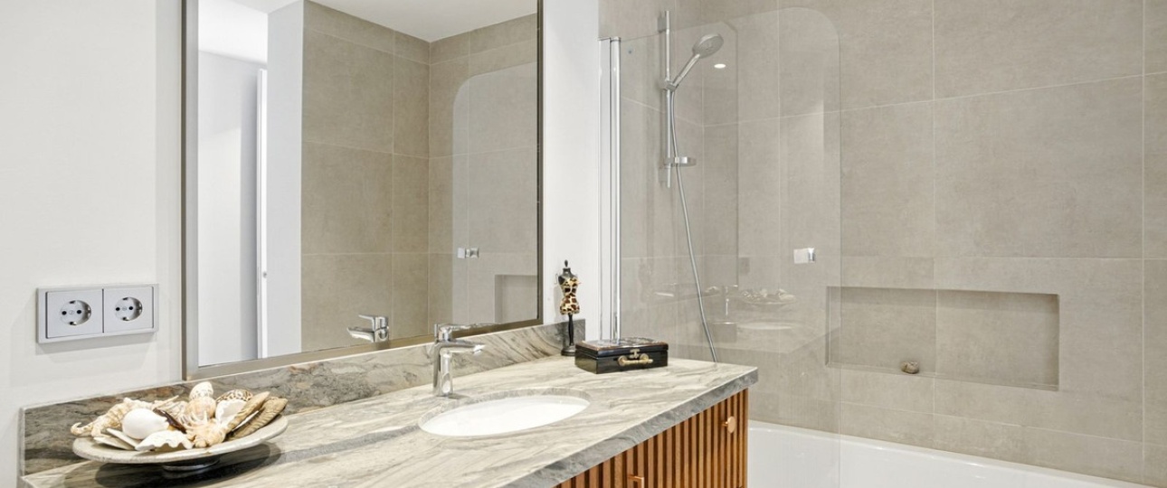 Resale - Villa - Marbella - Elviria
