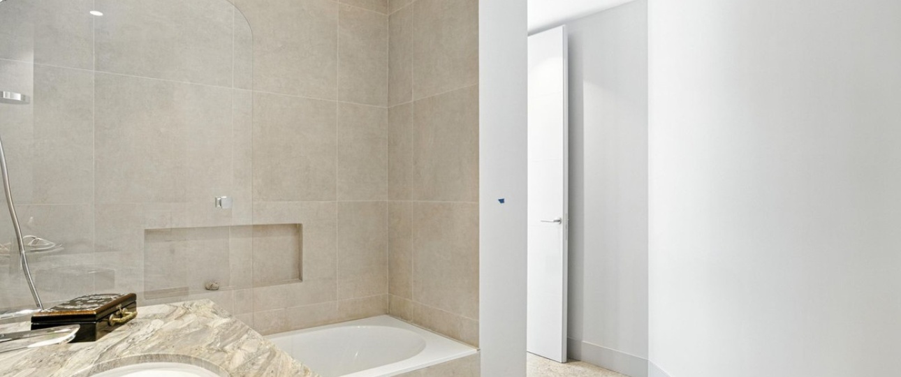 Resale - Villa - Marbella - Elviria