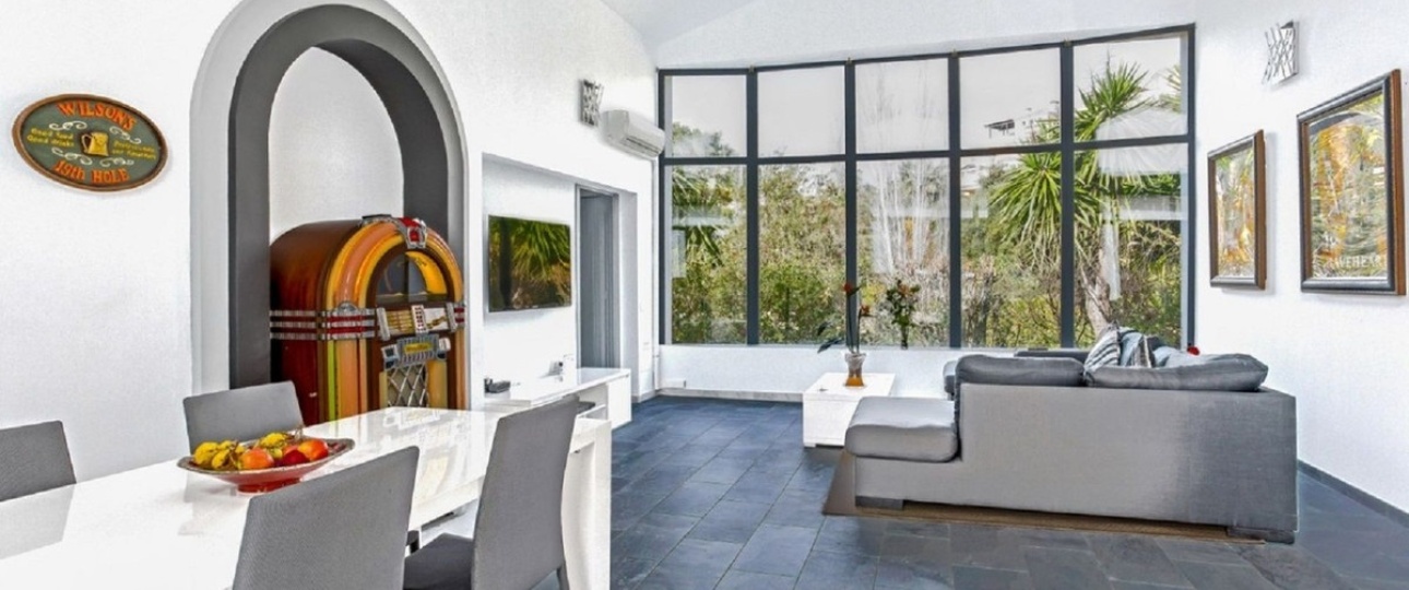 Resale - Villa - Marbella - Elviria