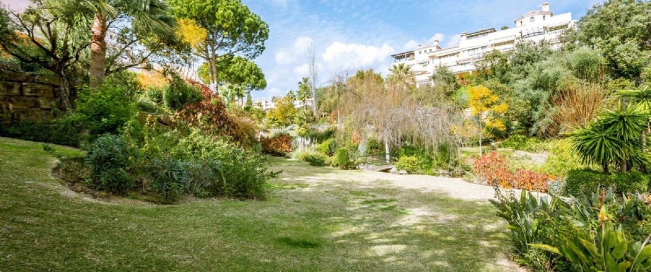 Resale - Villa - Marbella - Elviria