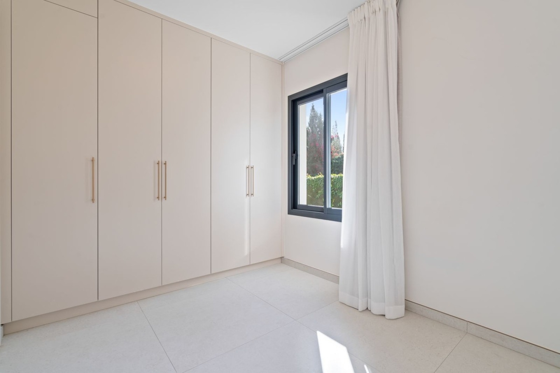 Resale - Villa - Marbella - Elviria