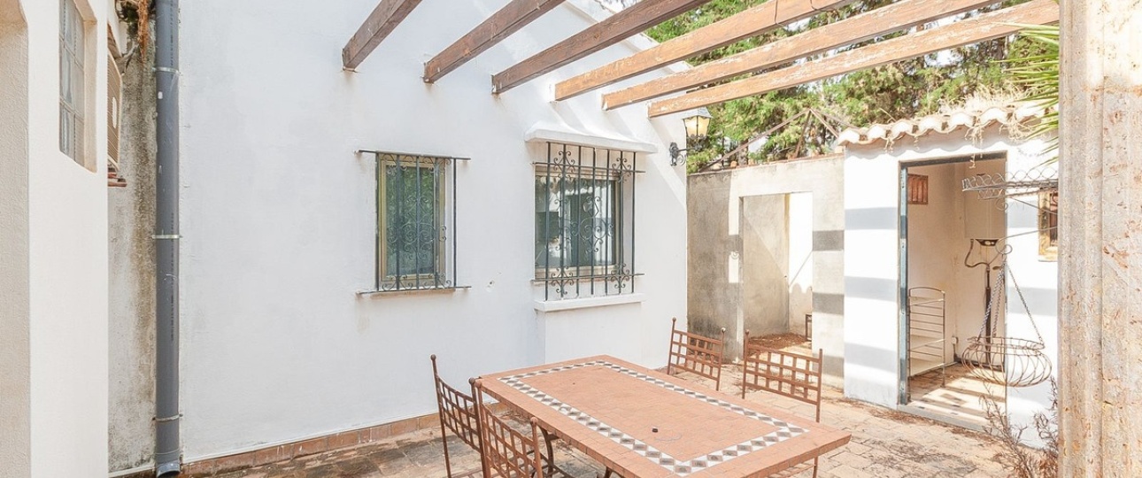 Resale - Villa - Marbella - Elviria