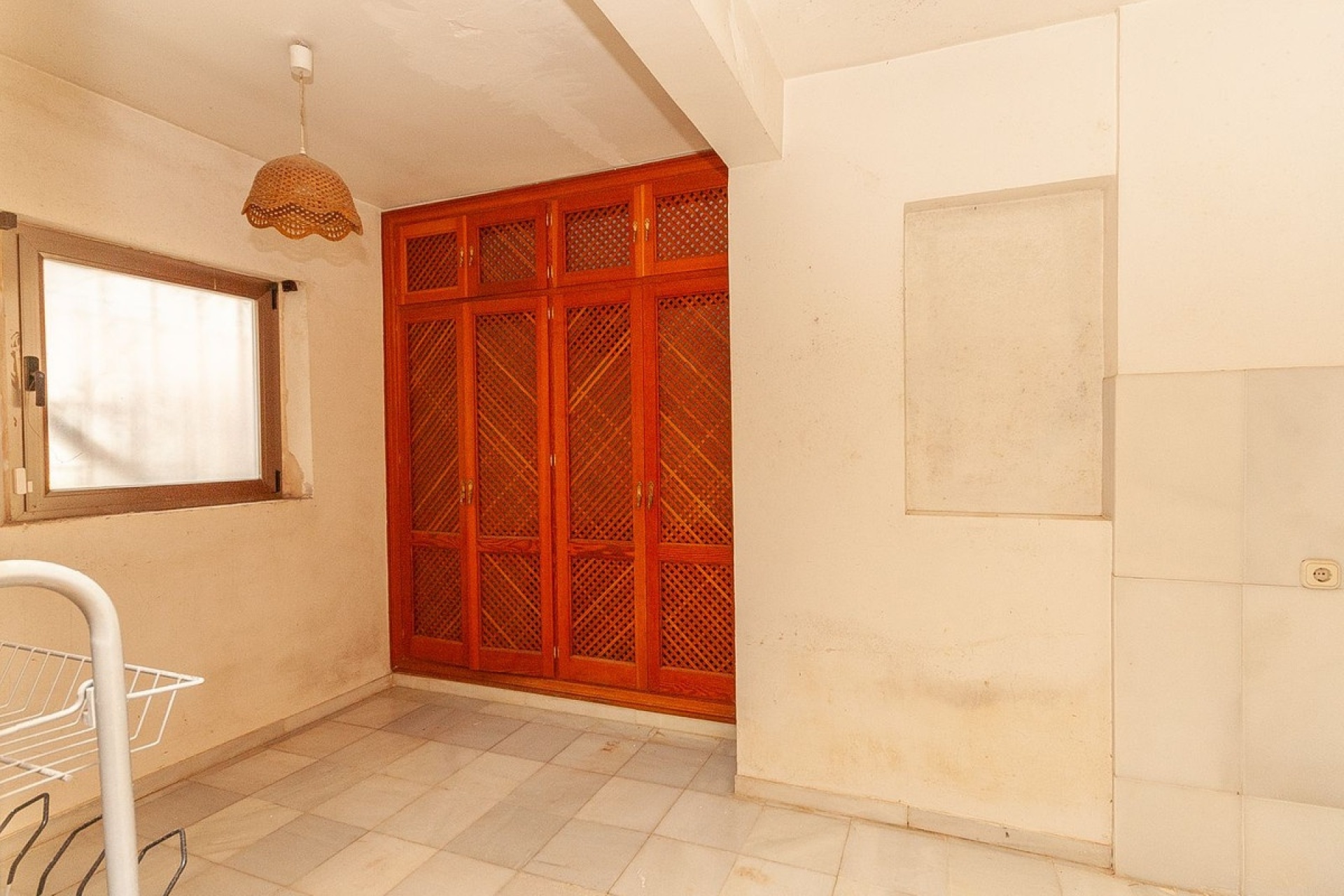 Resale - Villa - Marbella - Elviria