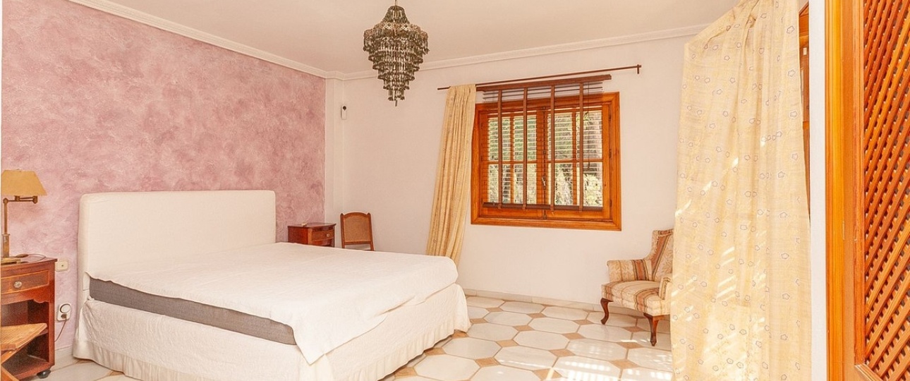 Resale - Villa - Marbella - Elviria