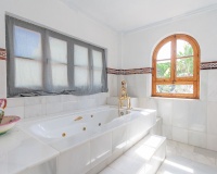 Resale - Villa - Marbella - Elviria