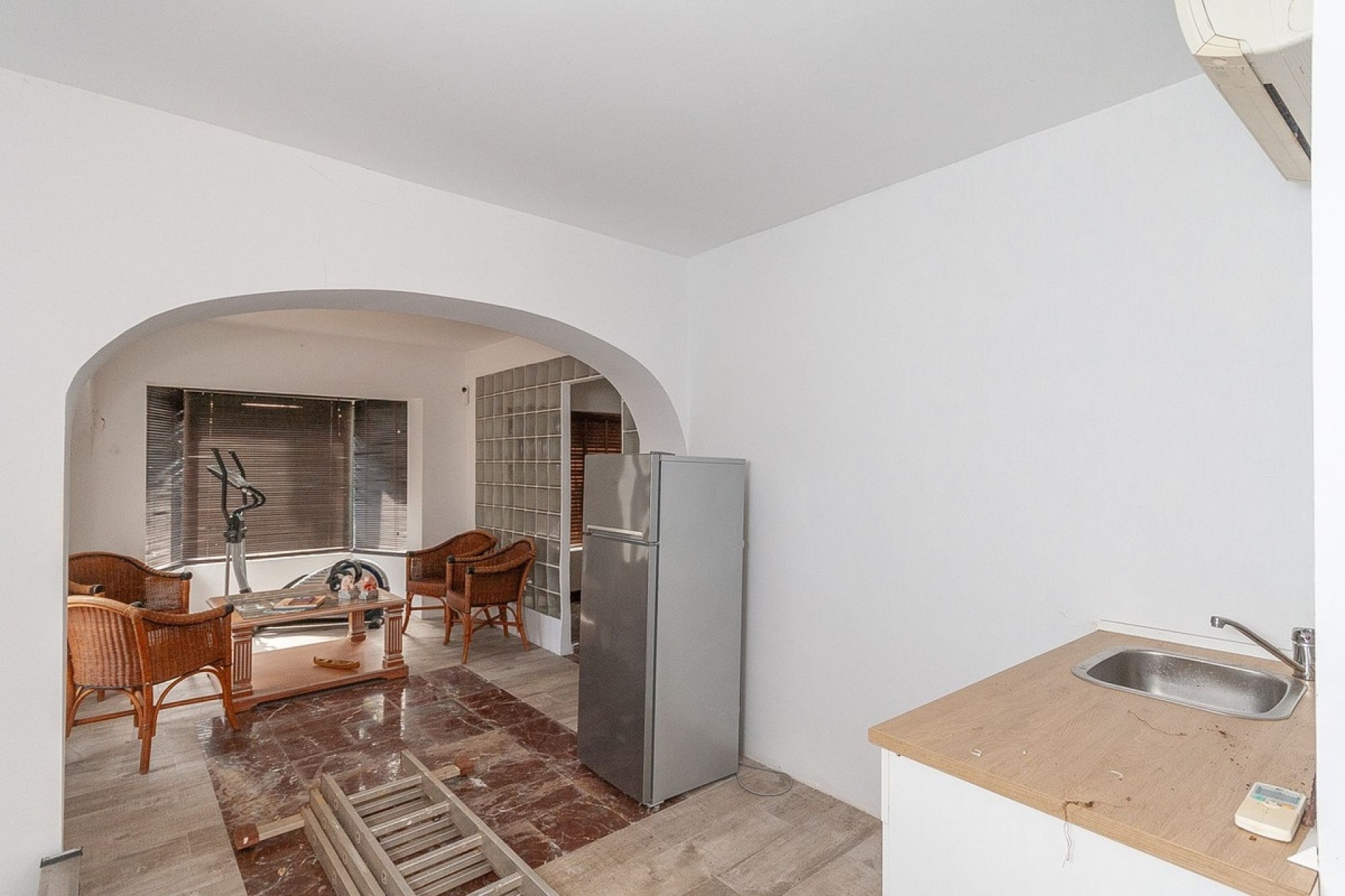 Resale - Villa - Marbella - Elviria