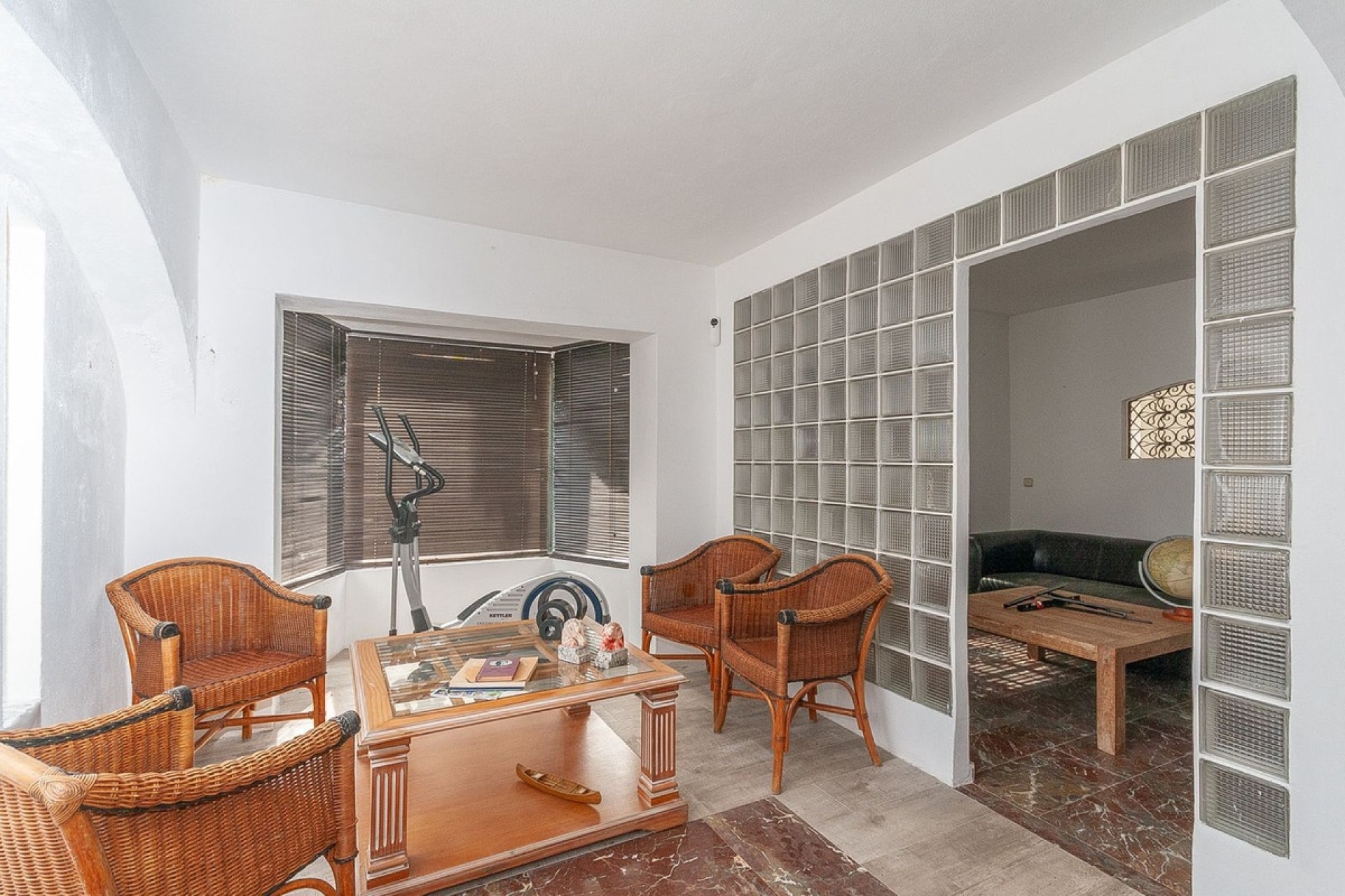 Resale - Villa - Marbella - Elviria