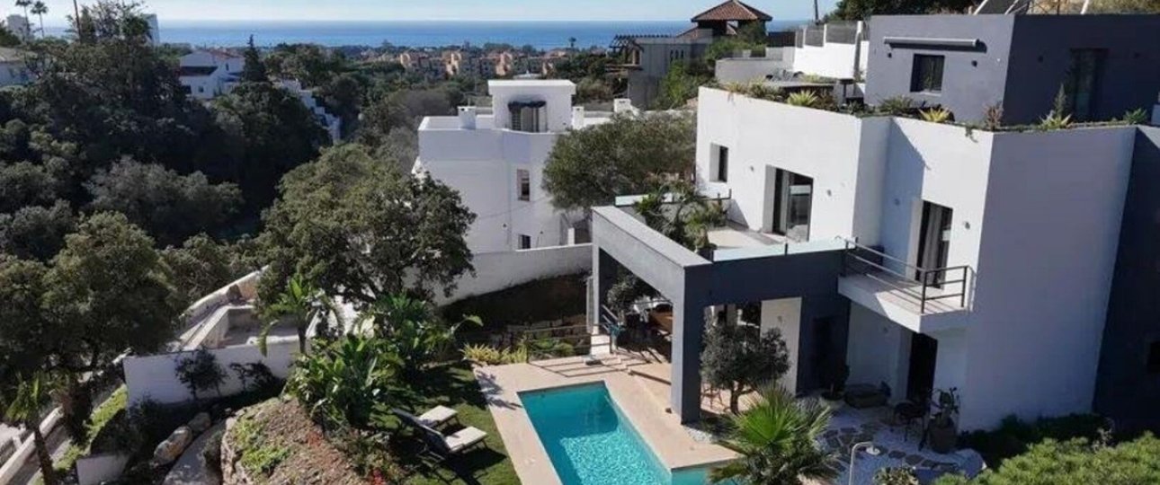 Resale - Villa - Marbella - Elviria