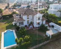 Resale - Villa - Marbella - Guadalmina Alta