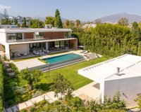 Resale - Villa - Marbella - Guadalmina Alta