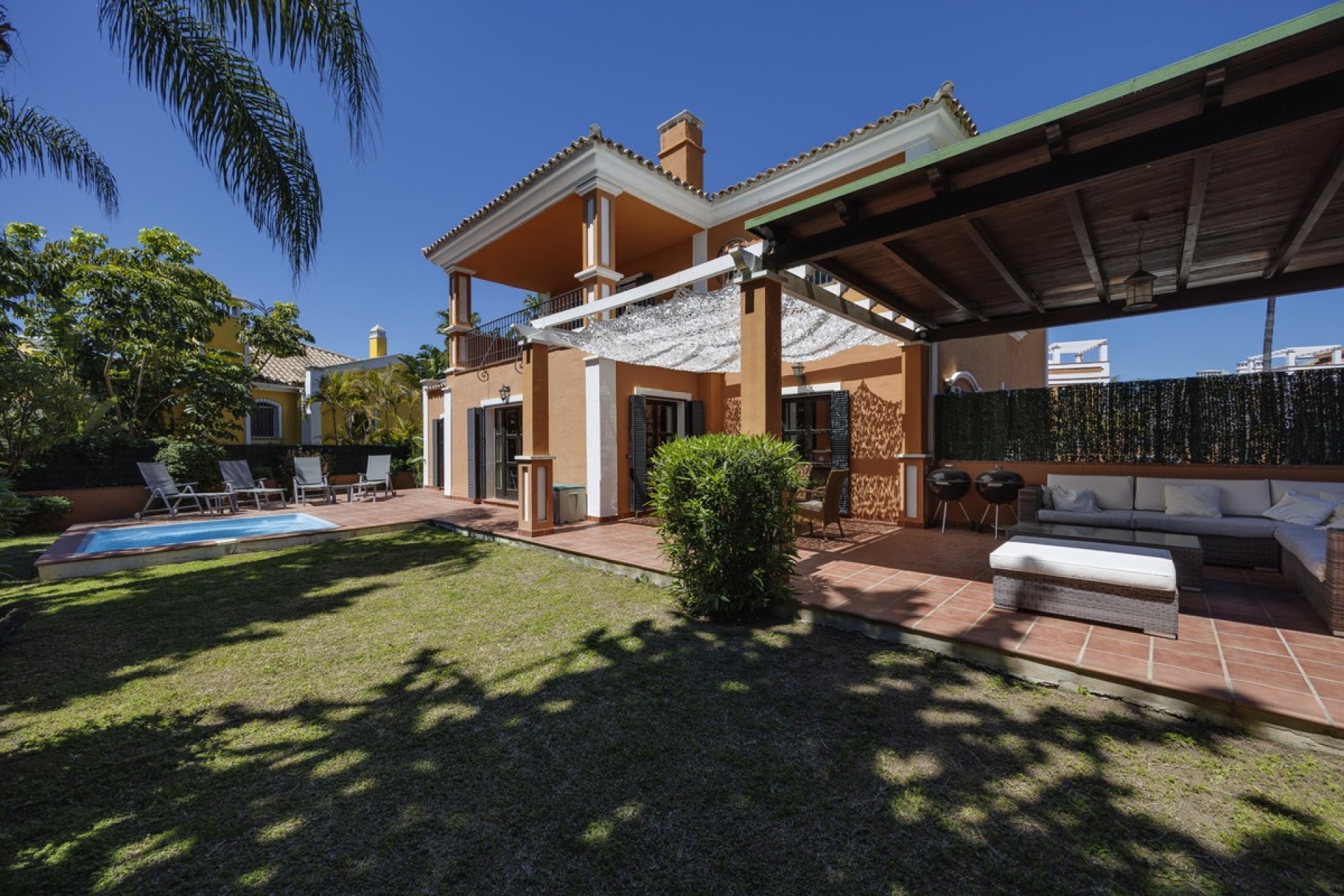 Resale - Villa - Marbella - Guadalmina Alta