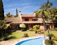 Resale - Villa - Marbella - Guadalmina Alta