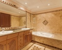 Resale - Villa - Marbella - Guadalmina Alta