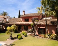Resale - Villa - Marbella - Guadalmina Alta