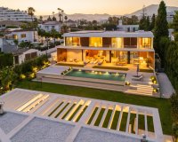 Resale - Villa - Marbella - Guadalmina Alta