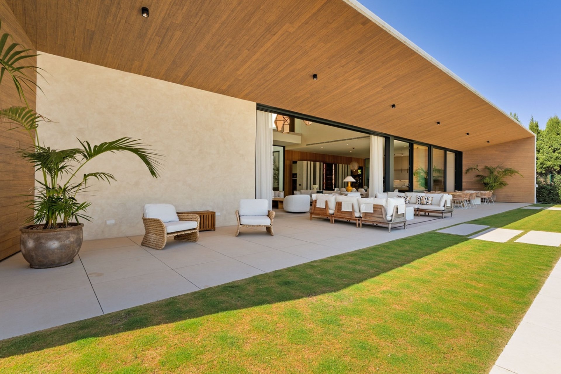 Resale - Villa - Marbella - Guadalmina Alta