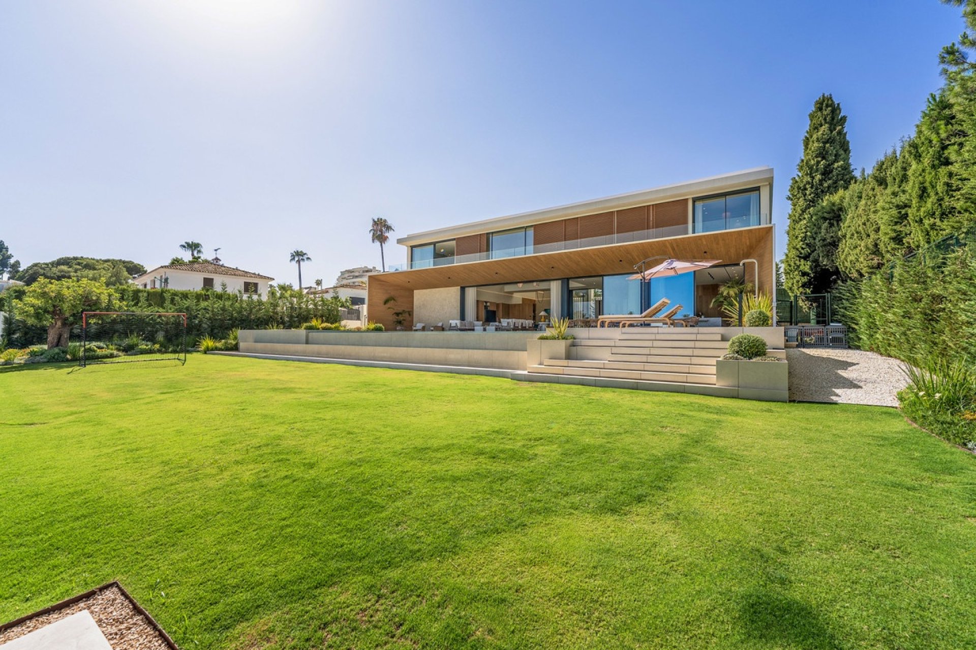 Resale - Villa - Marbella - Guadalmina Alta