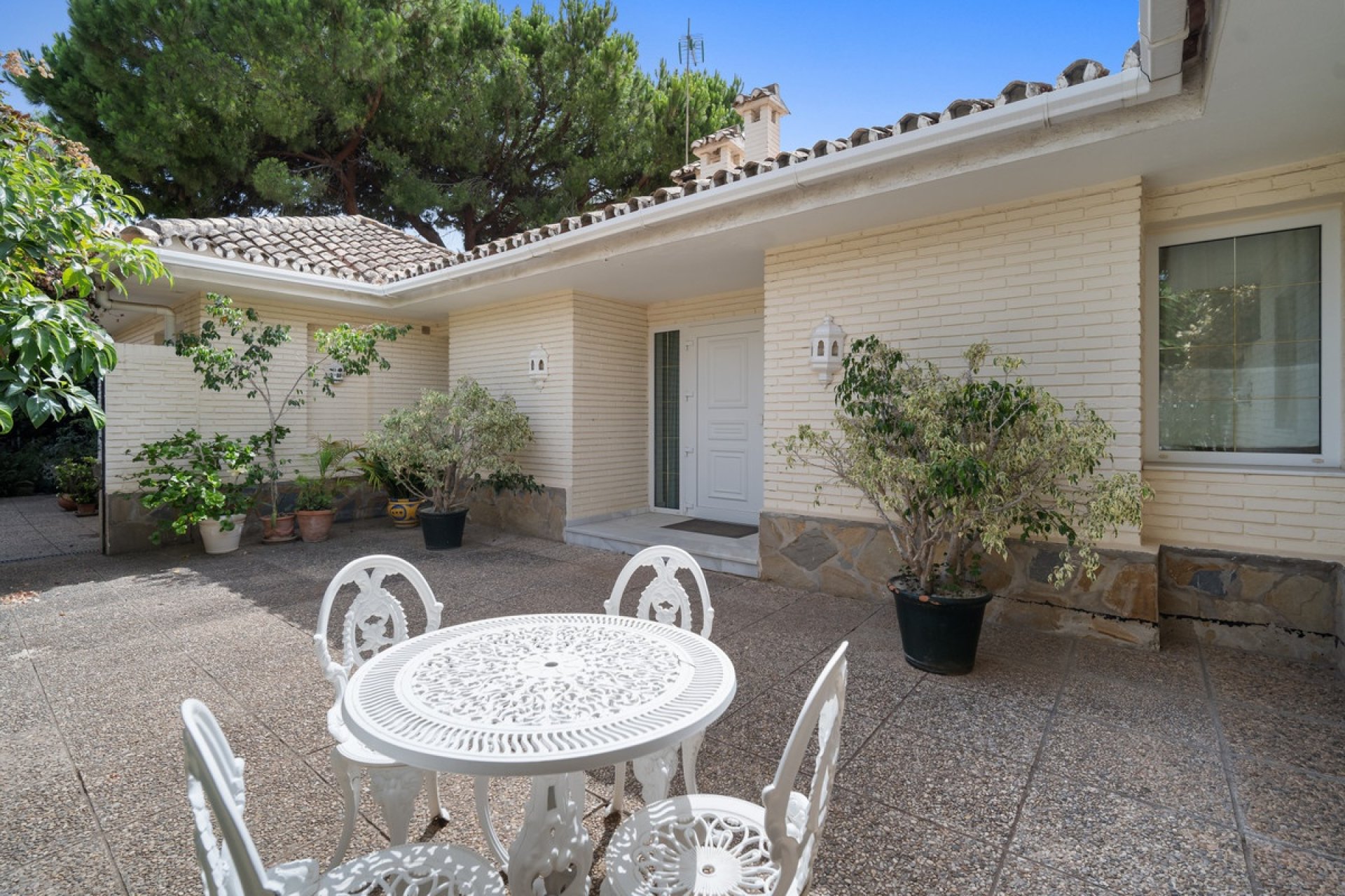 Resale - Villa - Marbella - Guadalmina Alta