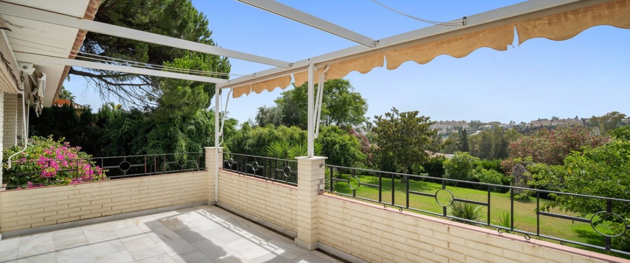 Resale - Villa - Marbella - Guadalmina Alta