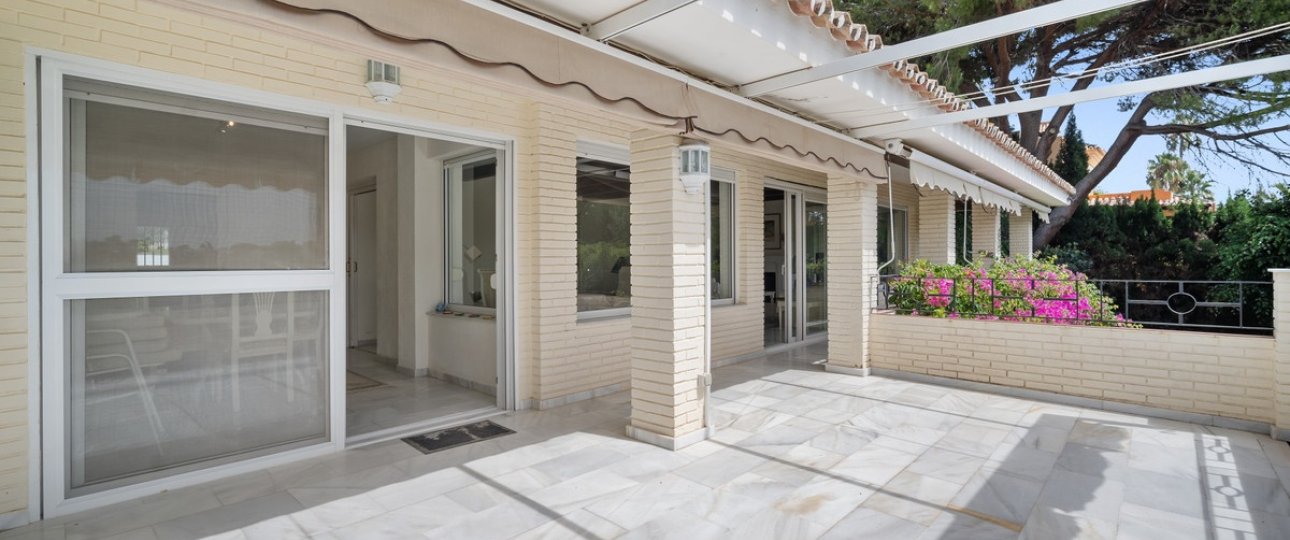 Resale - Villa - Marbella - Guadalmina Alta