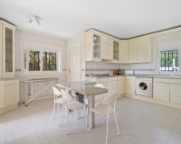 Resale - Villa - Marbella - Guadalmina Alta