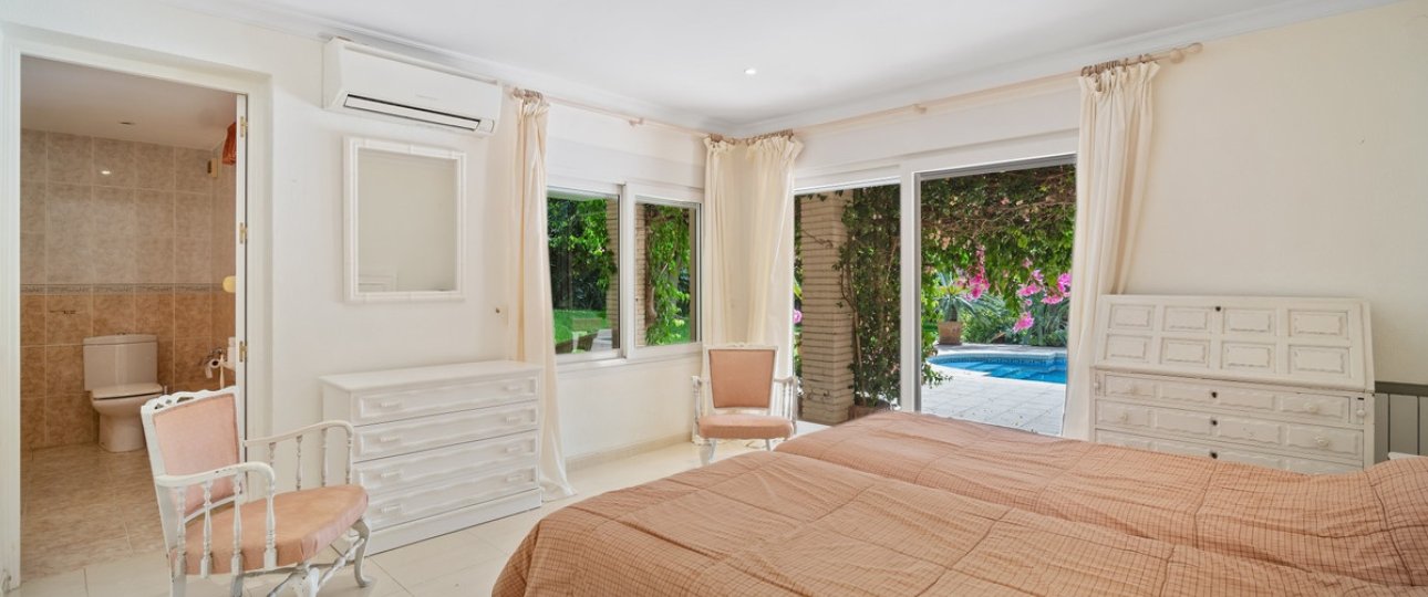 Resale - Villa - Marbella - Guadalmina Alta