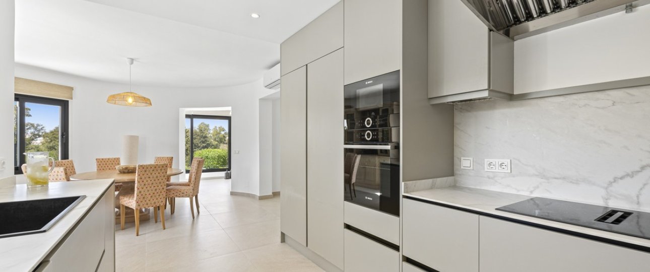 Resale - Villa - Marbella - Guadalmina Alta