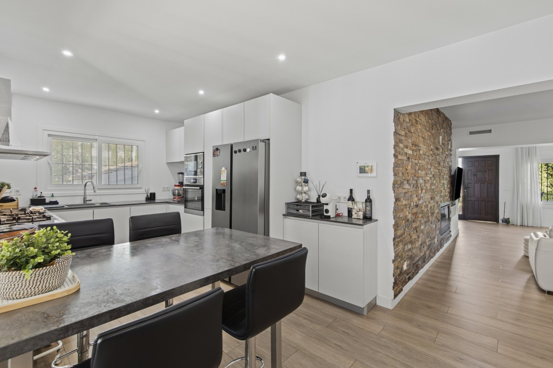 Resale - Villa - Marbella - Guadalmina Alta
