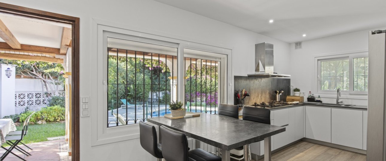 Resale - Villa - Marbella - Guadalmina Alta