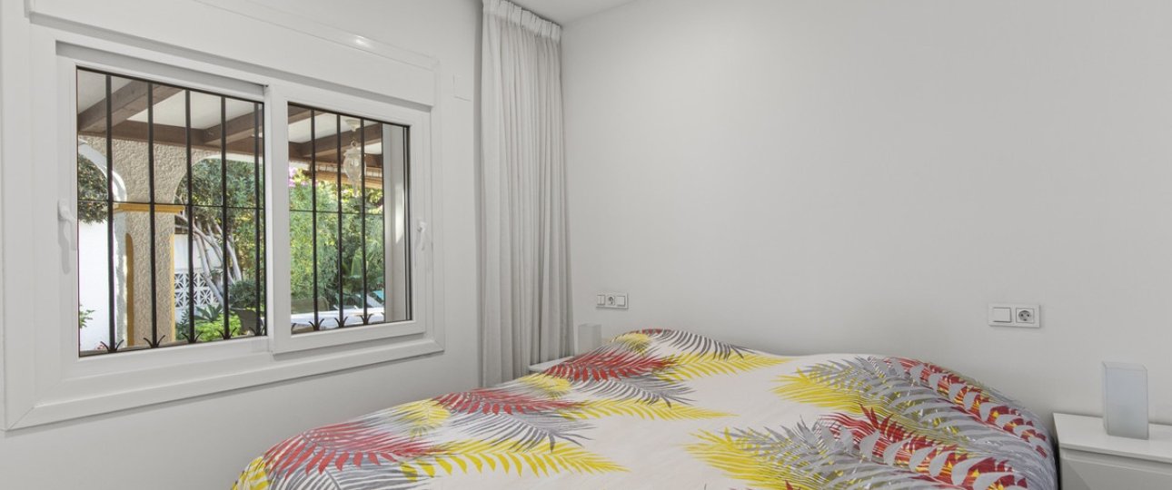 Resale - Villa - Marbella - Guadalmina Alta