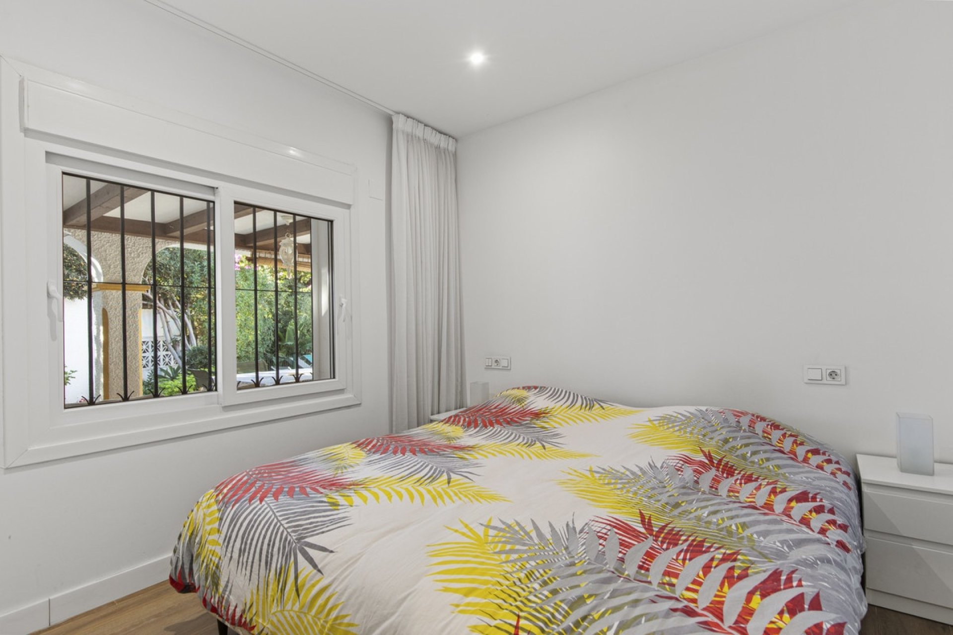 Resale - Villa - Marbella - Guadalmina Alta