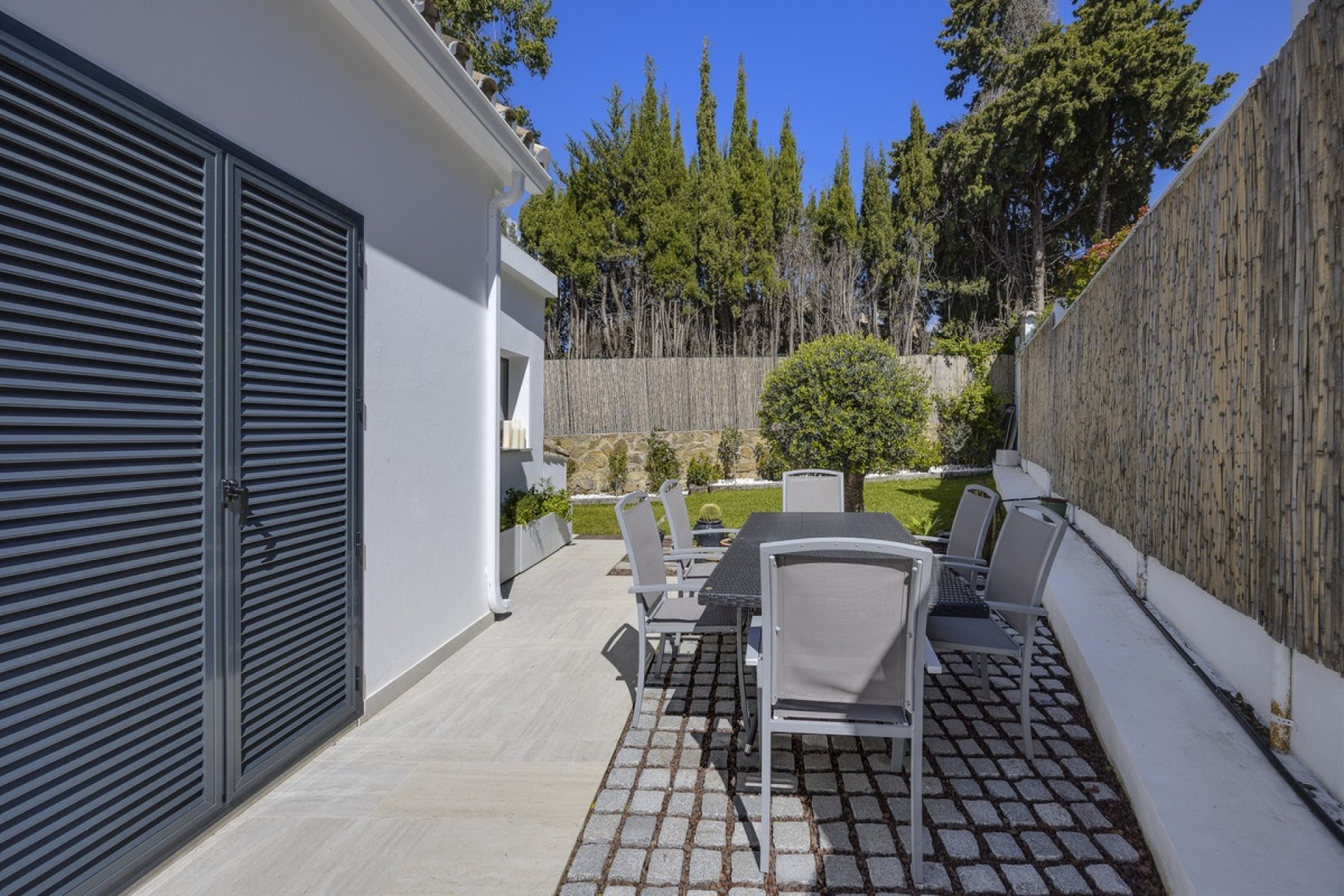 Resale - Villa - Marbella - Guadalmina Alta