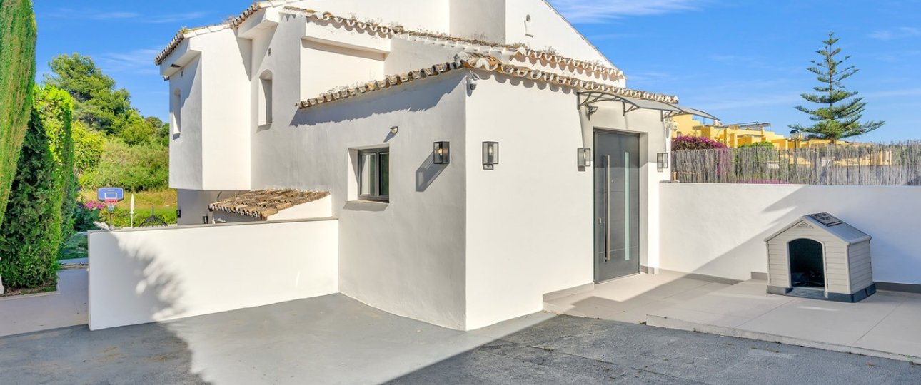 Resale - Villa - Marbella - Guadalmina Alta