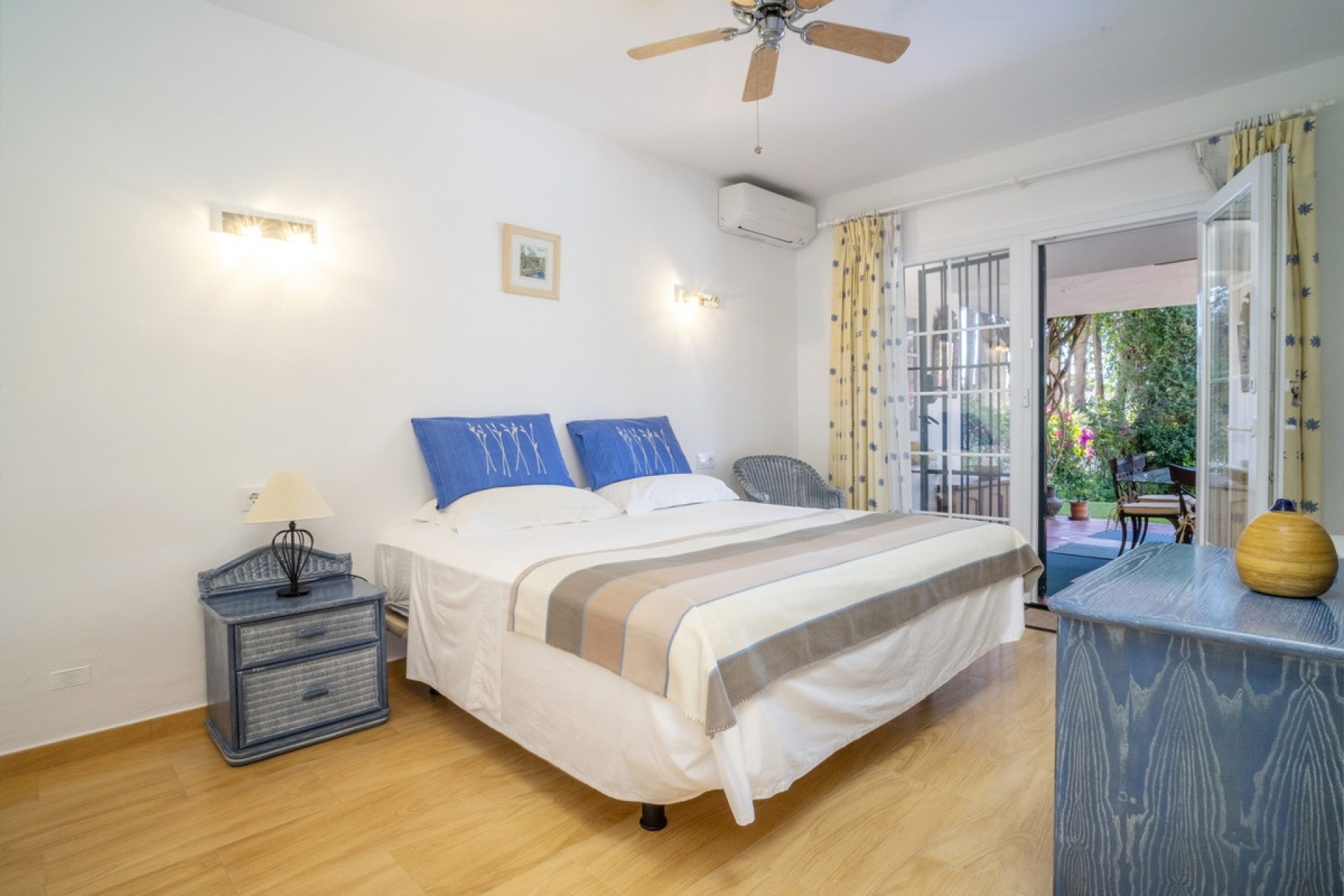 Resale - Villa - Marbella - Guadalmina Alta