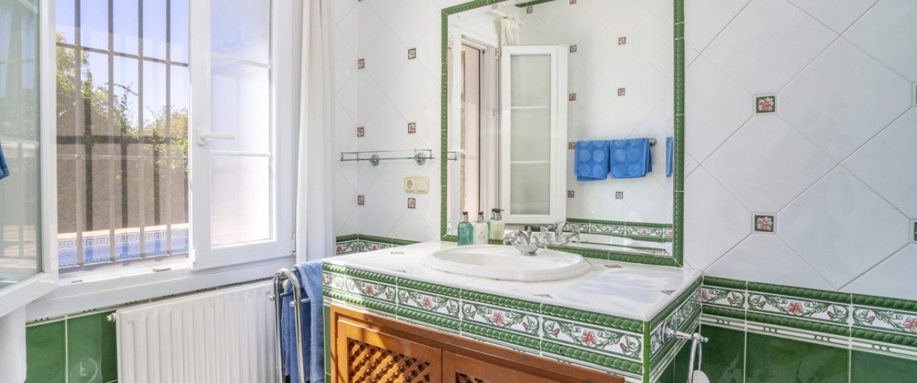 Resale - Villa - Marbella - Guadalmina Alta