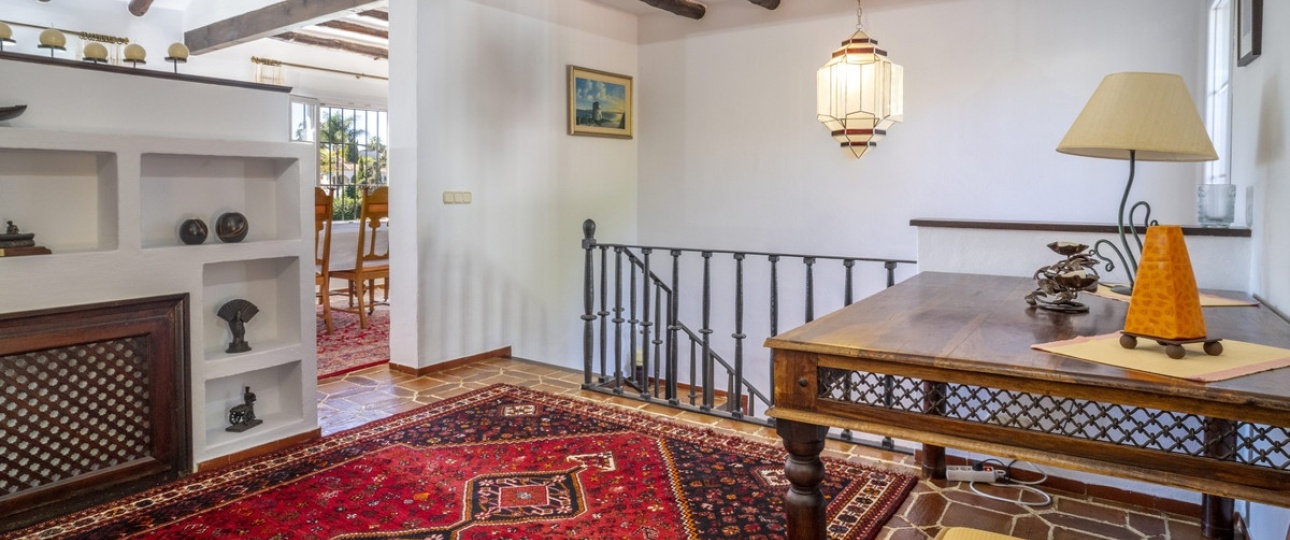 Resale - Villa - Marbella - Guadalmina Alta