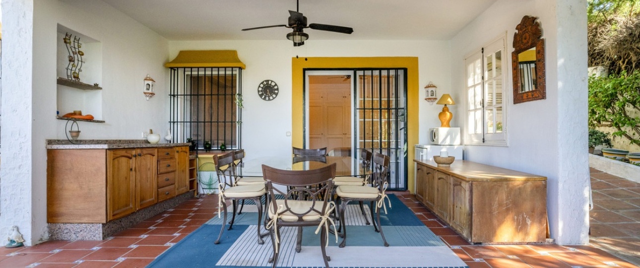 Resale - Villa - Marbella - Guadalmina Alta