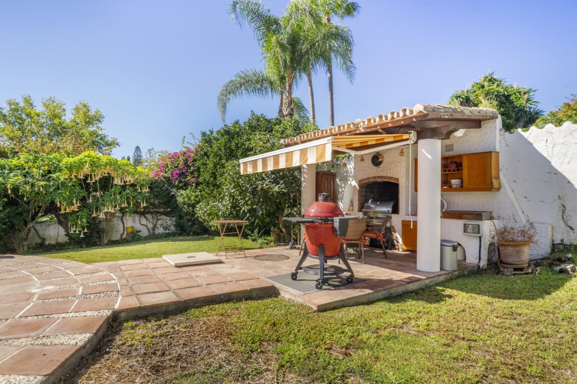 Resale - Villa - Marbella - Guadalmina Alta