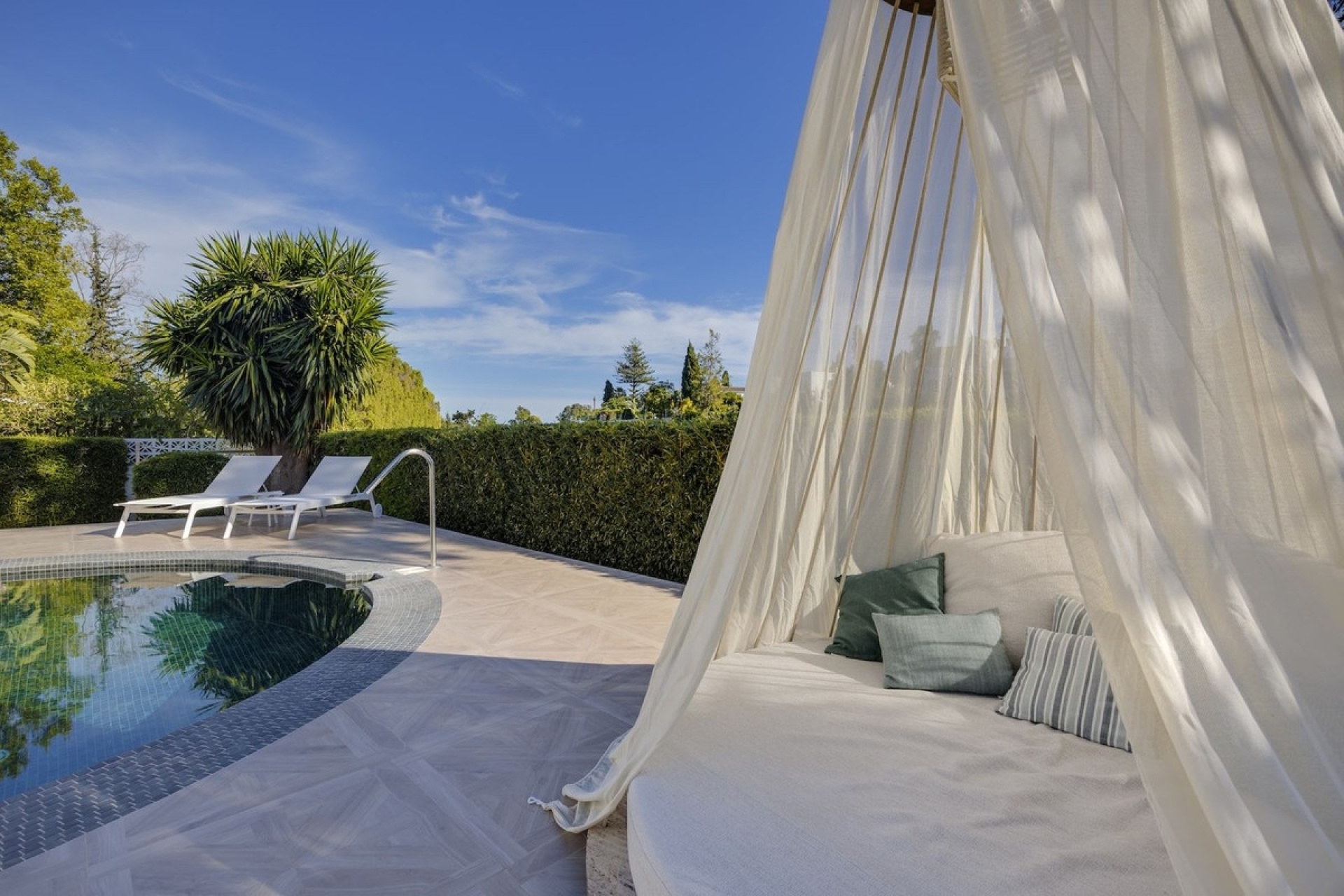 Resale - Villa - Marbella - Guadalmina Alta