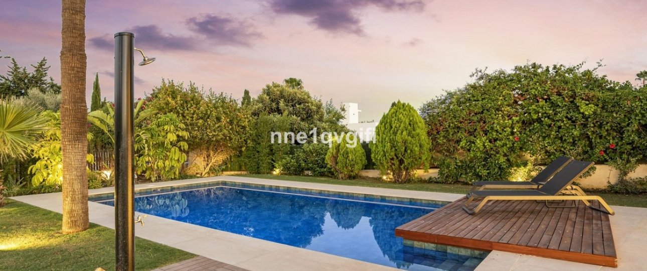 Resale - Villa - Marbella - Guadalmina Alta
