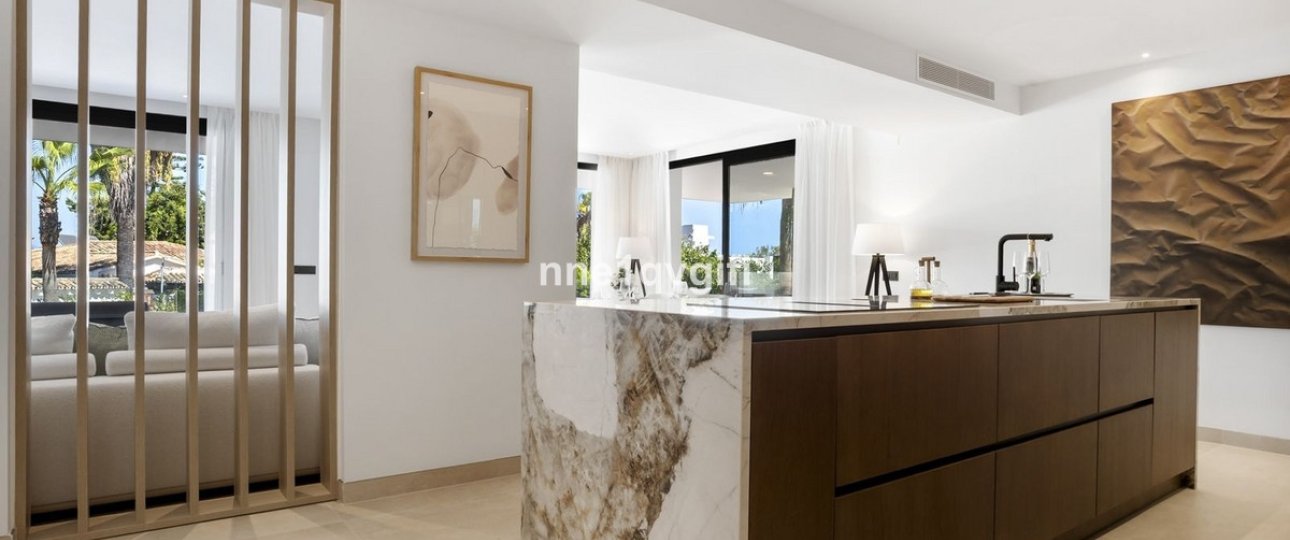 Resale - Villa - Marbella - Guadalmina Alta
