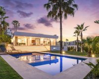 Resale - Villa - Marbella - Guadalmina Alta