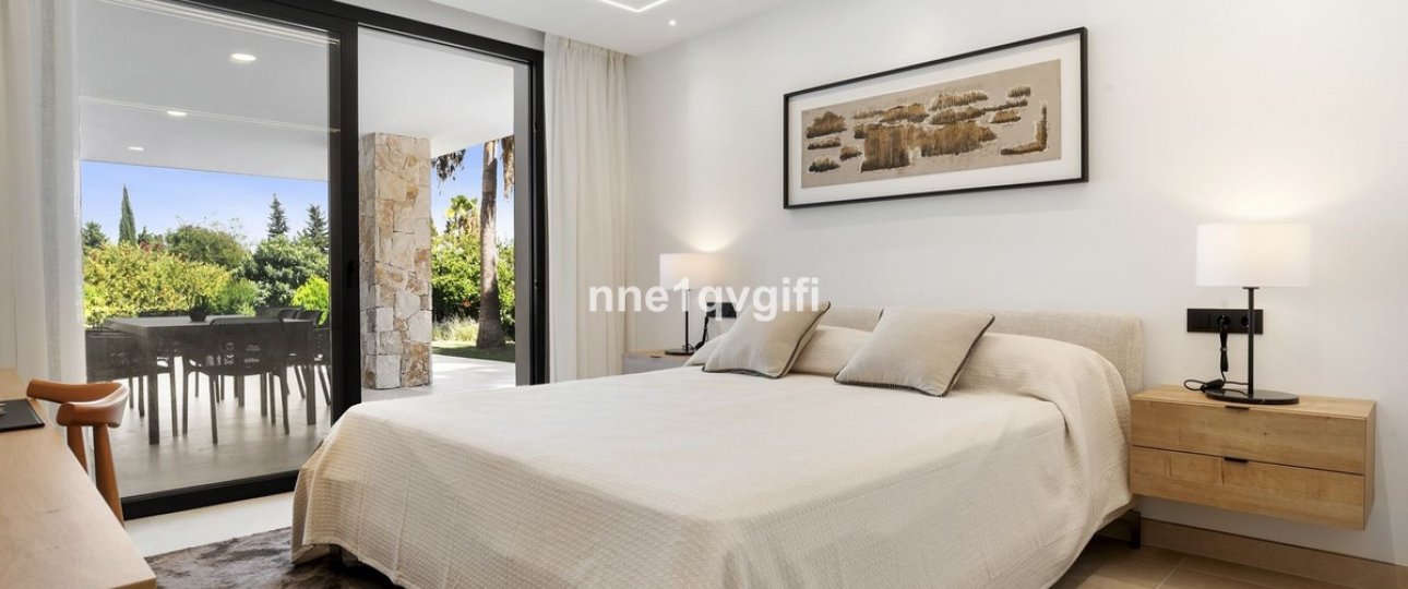 Resale - Villa - Marbella - Guadalmina Alta