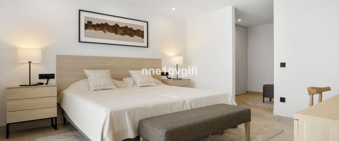 Resale - Villa - Marbella - Guadalmina Alta
