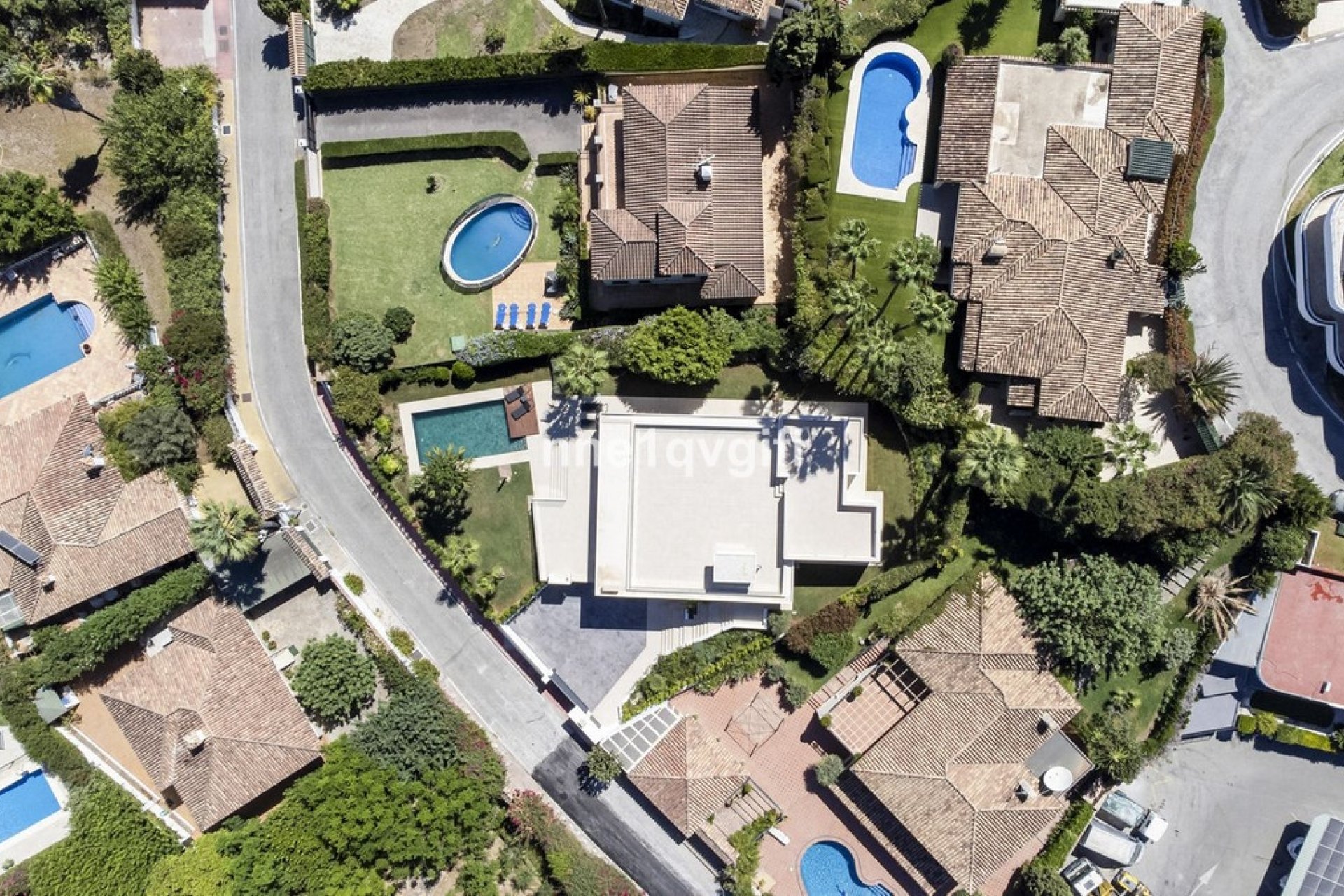 Resale - Villa - Marbella - Guadalmina Alta