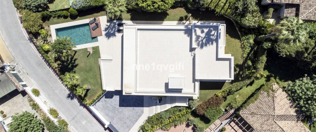 Resale - Villa - Marbella - Guadalmina Alta