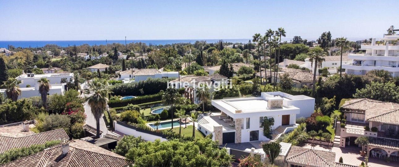 Resale - Villa - Marbella - Guadalmina Alta