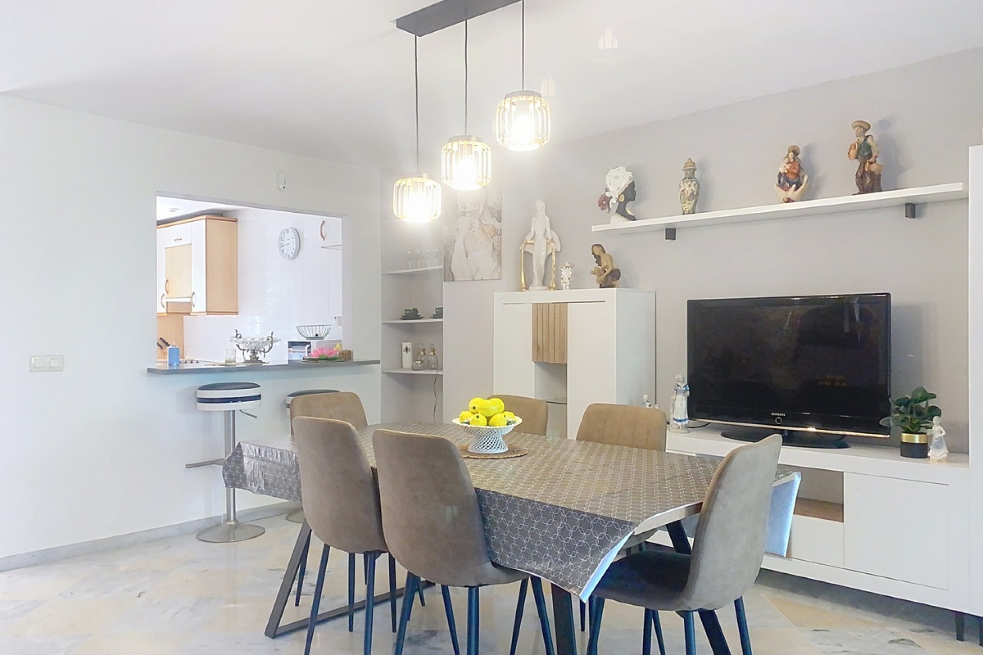 Resale - Villa - Marbella - Guadalmina Alta