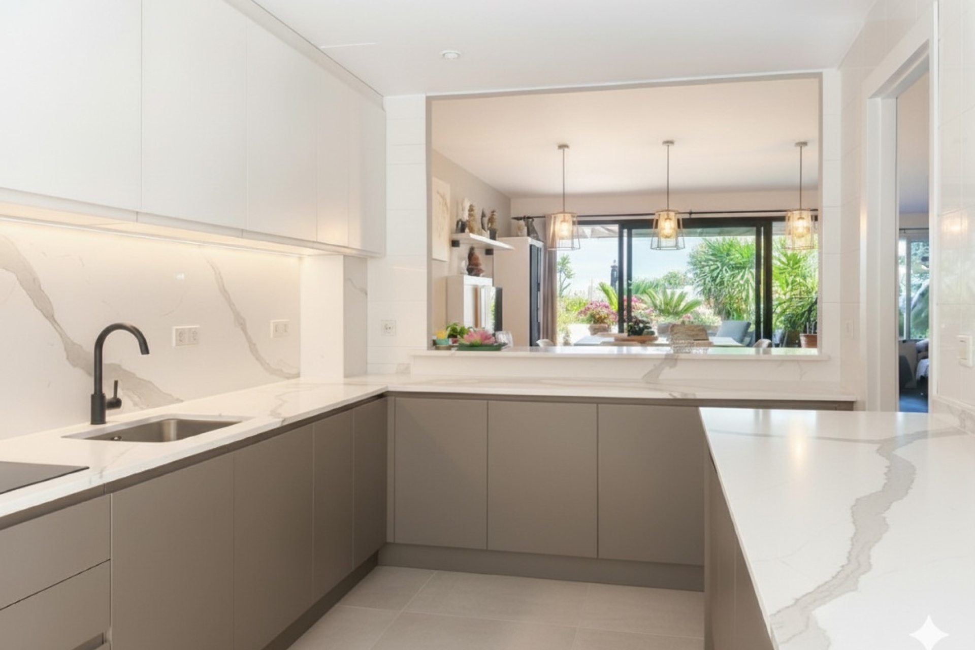 Resale - Villa - Marbella - Guadalmina Alta