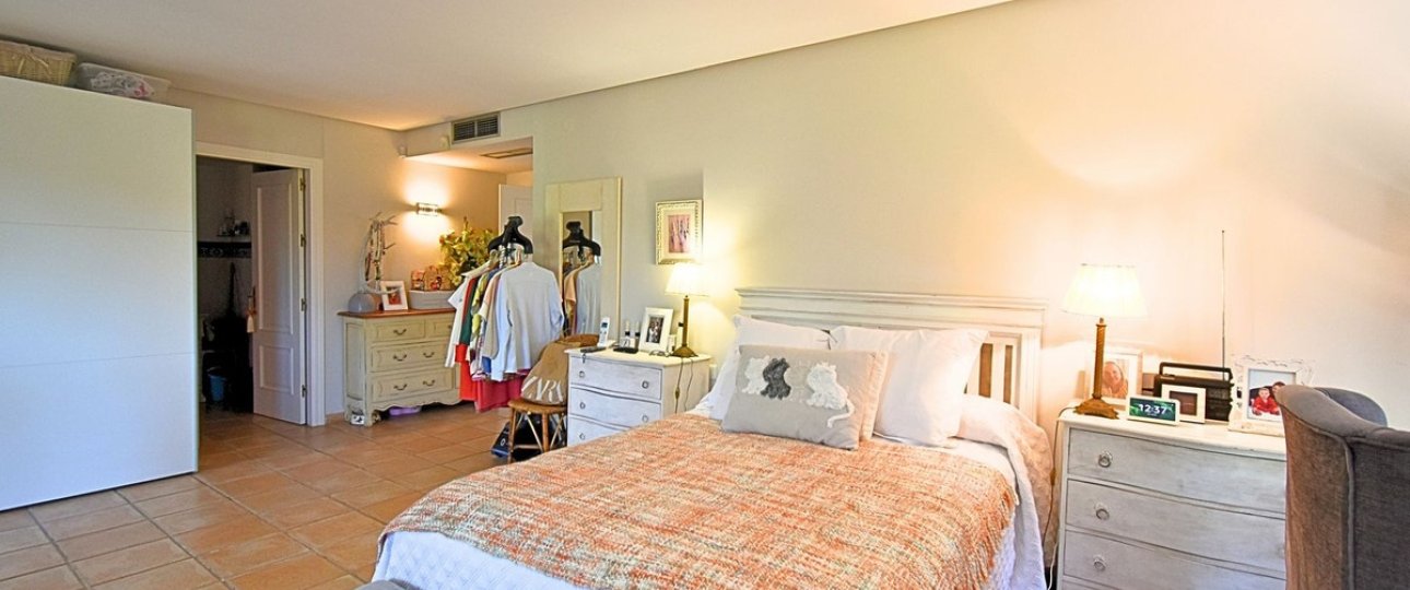 Resale - Villa - Marbella - Guadalmina Alta